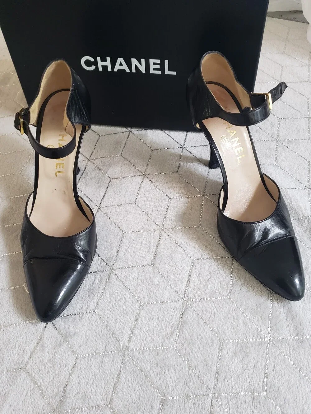 CHANEL | Womens Leather D'Orsay Pumps
